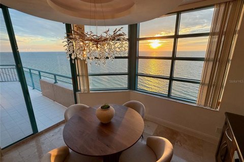 Купить кондоминиум в Клируотер, Флорида 6 комнат, 318.65м2, № 1913777 - фото 12