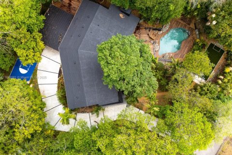 House in Pinecrest, Florida 4 bedrooms, 416.2 sq.m. № 1928594 - photo 7