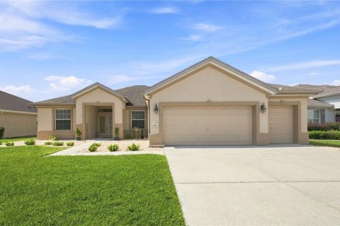Villa ou maison à Summerfield, Floride 2 chambres, 181.9 m2 № 2308216