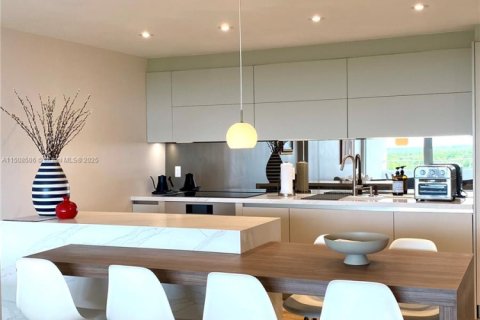 Condominio en alquiler en Key Biscayne, Florida, 2 dormitorios, 117.06 m2 № 2021039 - foto 30