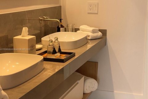 Condominio en alquiler en Key Biscayne, Florida, 2 dormitorios, 117.06 m2 № 2021039 - foto 16