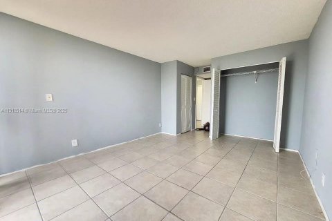 Copropriété à louer à Pompano Beach, Floride: 1 chambre, 78.97 m2 № 1973227 - photo 6