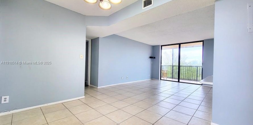 Condo à Pompano Beach, Floride, 1 chambre № 1973227