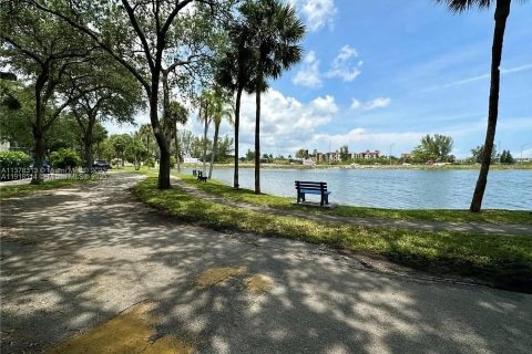 Copropriété à louer à Pompano Beach, Floride: 1 chambre, 78.97 m2 № 1973227 - photo 14