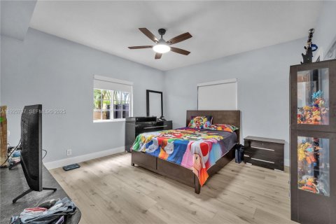 Condo in Hollywood, Florida, 2 bedrooms № 1988212 - photo 9