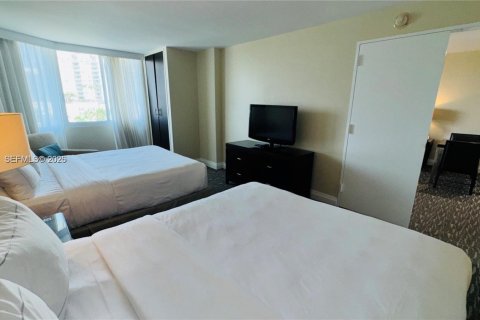 Купить кондоминиум в Форт-Лодердейл, Флорида 1 спальня, 54.44м2, № 2045060 - фото 24