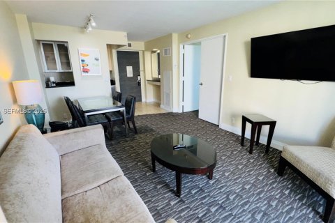 Купить кондоминиум в Форт-Лодердейл, Флорида 1 спальня, 54.44м2, № 2045060 - фото 16