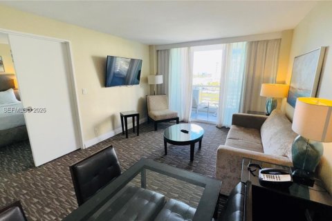 Купить кондоминиум в Форт-Лодердейл, Флорида 1 спальня, 54.44м2, № 2045060 - фото 15