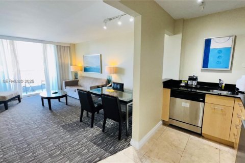 Купить кондоминиум в Форт-Лодердейл, Флорида 1 спальня, 54.44м2, № 2045060 - фото 10