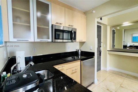 Купить кондоминиум в Форт-Лодердейл, Флорида 1 спальня, 54.44м2, № 2045060 - фото 13