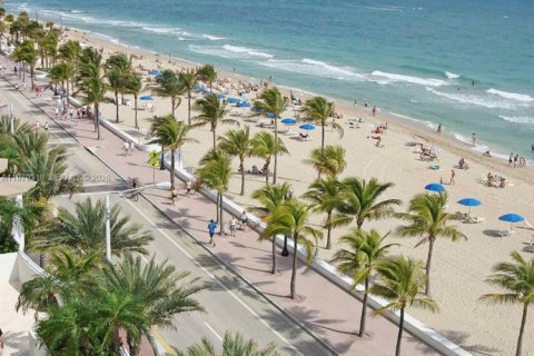 Купить кондоминиум в Форт-Лодердейл, Флорида 1 спальня, 54.44м2, № 2045060 - фото 30