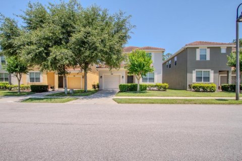House in Kissimmee, Florida 5 bedrooms, 280.1 sq.m. № 1740900 - photo 3