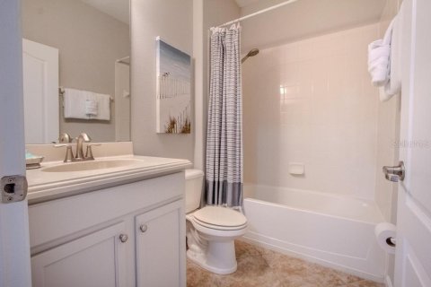House in Kissimmee, Florida 5 bedrooms, 280.1 sq.m. № 1740900 - photo 22
