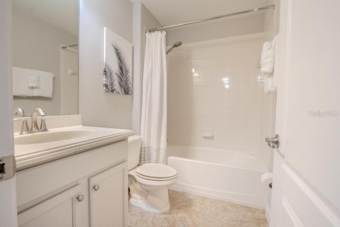 House in Kissimmee, Florida 5 bedrooms, 280.1 sq.m. № 1740900 - photo 26