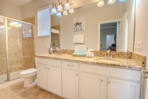 House in Kissimmee, Florida 5 bedrooms, 280.1 sq.m. № 1740900 - photo 14