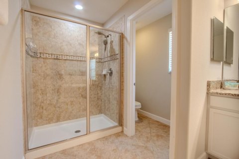 House in Kissimmee, Florida 5 bedrooms, 280.1 sq.m. № 1740900 - photo 17