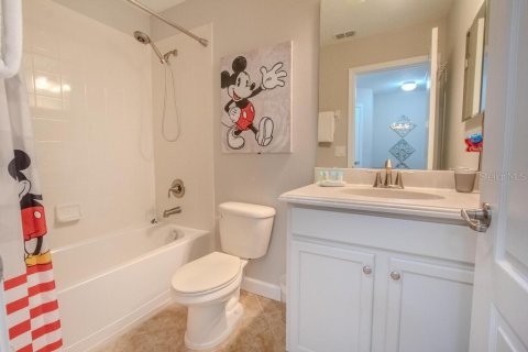 House in Kissimmee, Florida 5 bedrooms, 280.1 sq.m. № 1740900 - photo 24