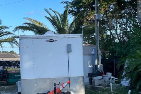 Commercial property in Homestead, Florida № 1850791 - photo 11