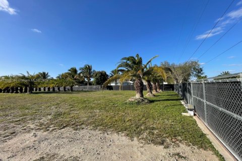 Commercial property in Homestead, Florida № 1850791 - photo 7