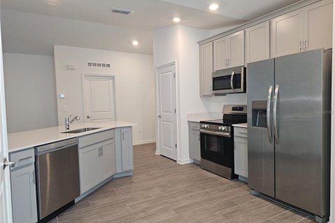 Casa en alquiler en Clermont, Florida, 4 dormitorios, 195.93 m2 № 1913960 - foto 4