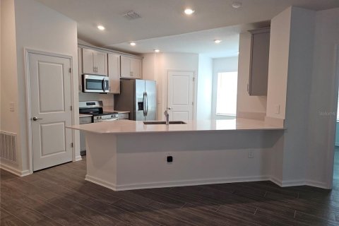 Casa en alquiler en Clermont, Florida, 4 dormitorios, 195.93 m2 № 1913960 - foto 3