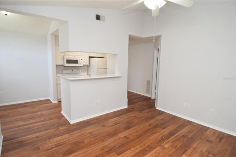 Condo in Tampa, Florida, 1 bedroom  № 1878295 - photo 4
