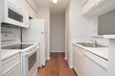 Condo in Tampa, Florida, 1 bedroom  № 1878295 - photo 6