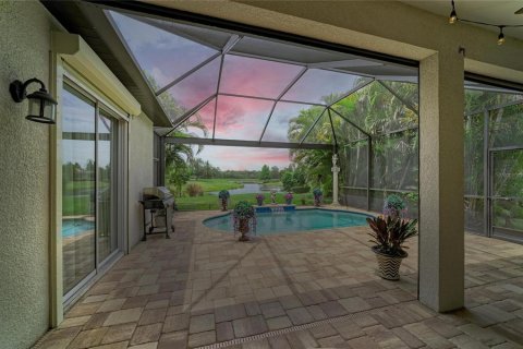 House in Lakewood Ranch, Florida 3 bedrooms, 199.55 sq.m. № 2099674