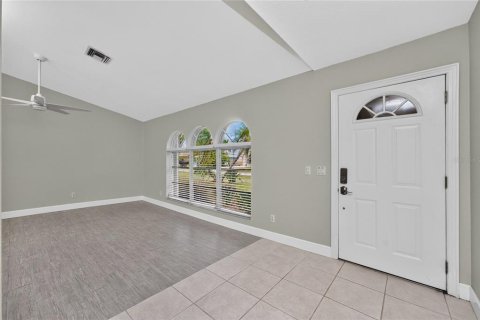House in Port Charlotte, Florida 3 bedrooms, 142.33 sq.m. № 2236327 - photo 11