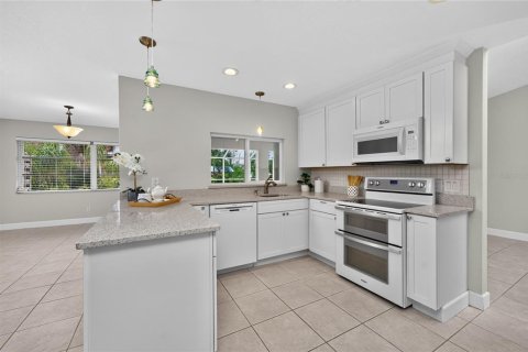 House in Port Charlotte, Florida 3 bedrooms, 142.33 sq.m. № 2236327 - photo 18