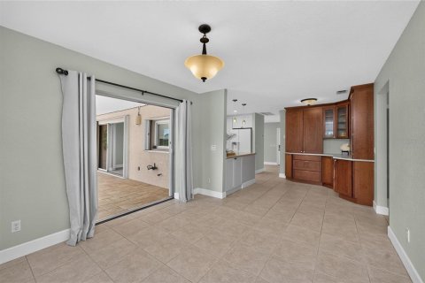 House in Port Charlotte, Florida 3 bedrooms, 142.33 sq.m. № 2236327 - photo 22