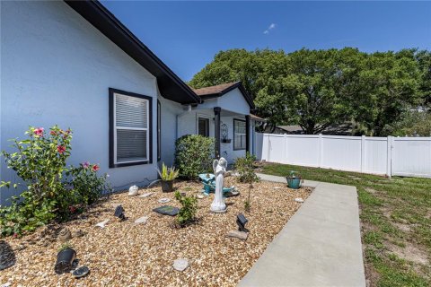 House in Mount Dora, Florida 4 bedrooms, 273.04 sq.m. № 1755388 - photo 7