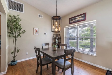 House in Mount Dora, Florida 4 bedrooms, 273.04 sq.m. № 1755388 - photo 13