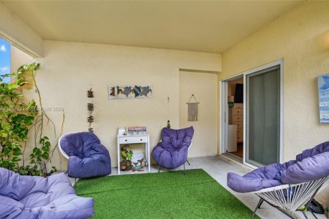 Купить кондоминиум в Дирфилд-Бич, Флорида 2 спальни, 152.64м2, № 2049631 - фото 25