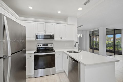 Condo in Boynton Beach, Florida, 3 bedrooms  № 2040908 - photo 7