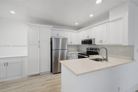 Condo in Boynton Beach, Florida, 3 bedrooms  № 2040908 - photo 6