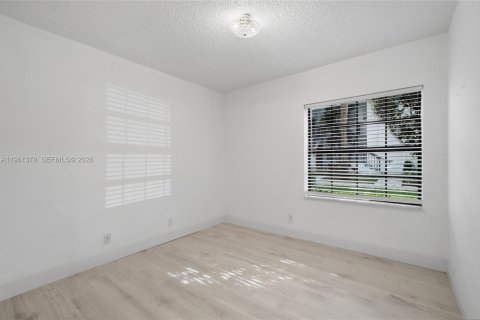 Condo in Boynton Beach, Florida, 3 bedrooms  № 2040908 - photo 8