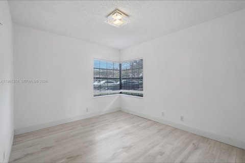 Condo in Boynton Beach, Florida, 3 bedrooms  № 2040908 - photo 9