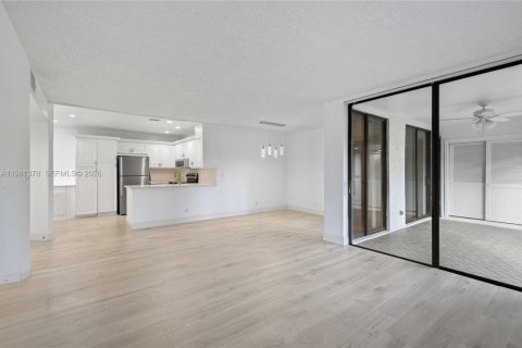 Condo in Boynton Beach, Florida, 3 bedrooms  № 2040908 - photo 4