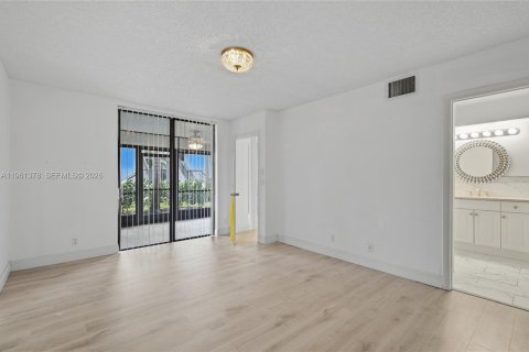 Condo in Boynton Beach, Florida, 3 bedrooms  № 2040908 - photo 12
