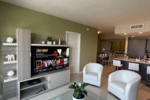 Condo in Doral, Florida, 3 bedrooms  № 2254106