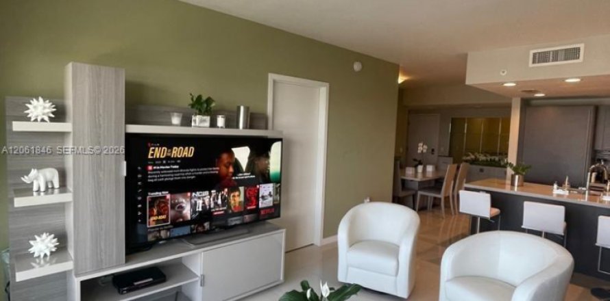 Condo in Doral, Florida, 3 bedrooms № 2254106