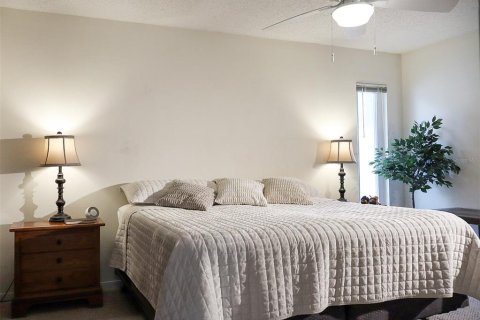 House in Safety Harbor, Florida 3 bedrooms, 150.78 sq.m. № 1909476 - photo 22