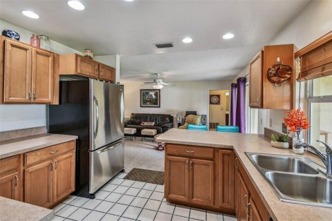 House in Safety Harbor, Florida 3 bedrooms, 150.78 sq.m. № 1909476 - photo 20