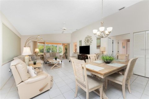 House in Port Charlotte, Florida 3 bedrooms, 136.1 sq.m. № 1901249 - photo 12