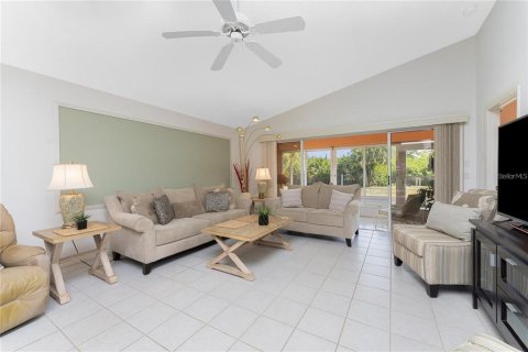 House in Port Charlotte, Florida 3 bedrooms, 136.1 sq.m. № 1901249 - photo 13