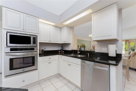 House in Port Charlotte, Florida 3 bedrooms, 136.1 sq.m. № 1901249 - photo 4