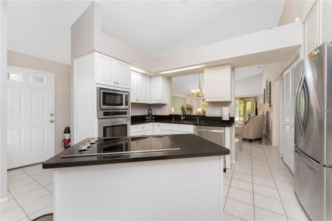 House in Port Charlotte, Florida 3 bedrooms, 136.1 sq.m. № 1901249 - photo 5