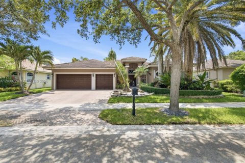 Villa ou maison à vendre à Weston, Floride: 4 chambres, 242.01 m2 № 2089566 - photo 3