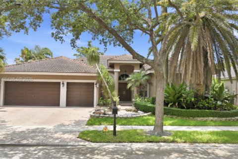 Villa ou maison à Weston, Floride 4 chambres, 242.01 m2 № 2089566
